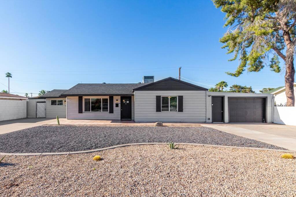 New Midtown Modern Studio With Backyard Phoenix Exterior photo