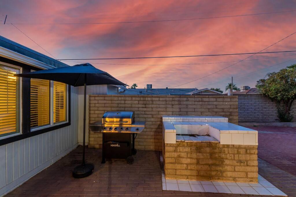 New Midtown Modern Studio With Backyard Phoenix Exterior photo